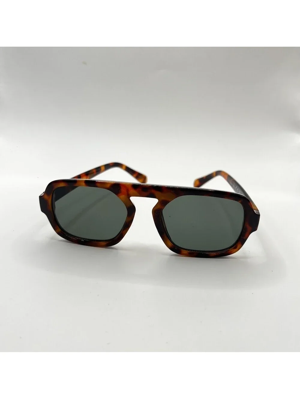 Flat Top Tortoiseshell Navigator Sunglasses